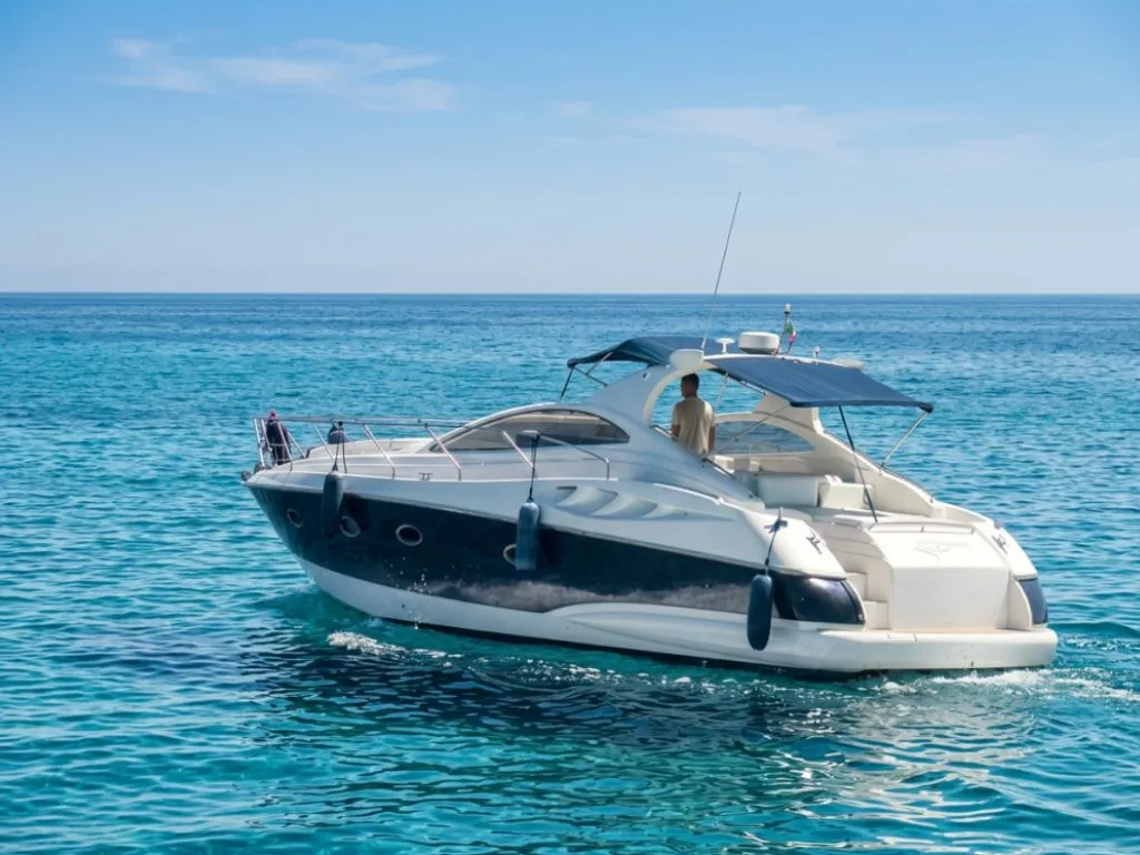 Pámpano Luxury Yacht